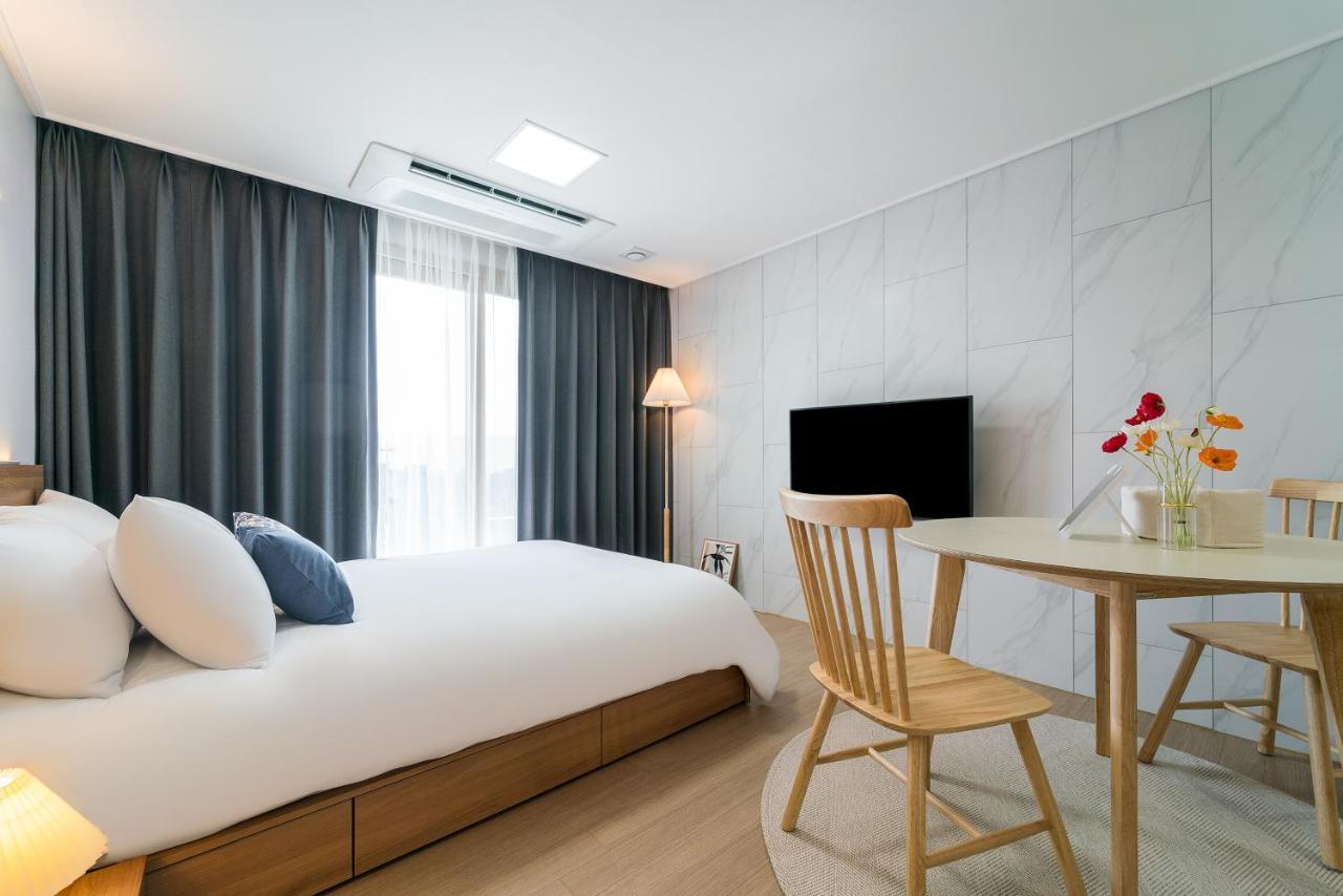 Urbanstay Jeju Airport Екстериор снимка