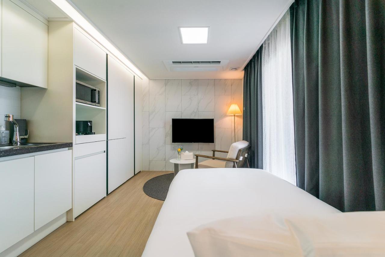 Urbanstay Jeju Airport Екстериор снимка