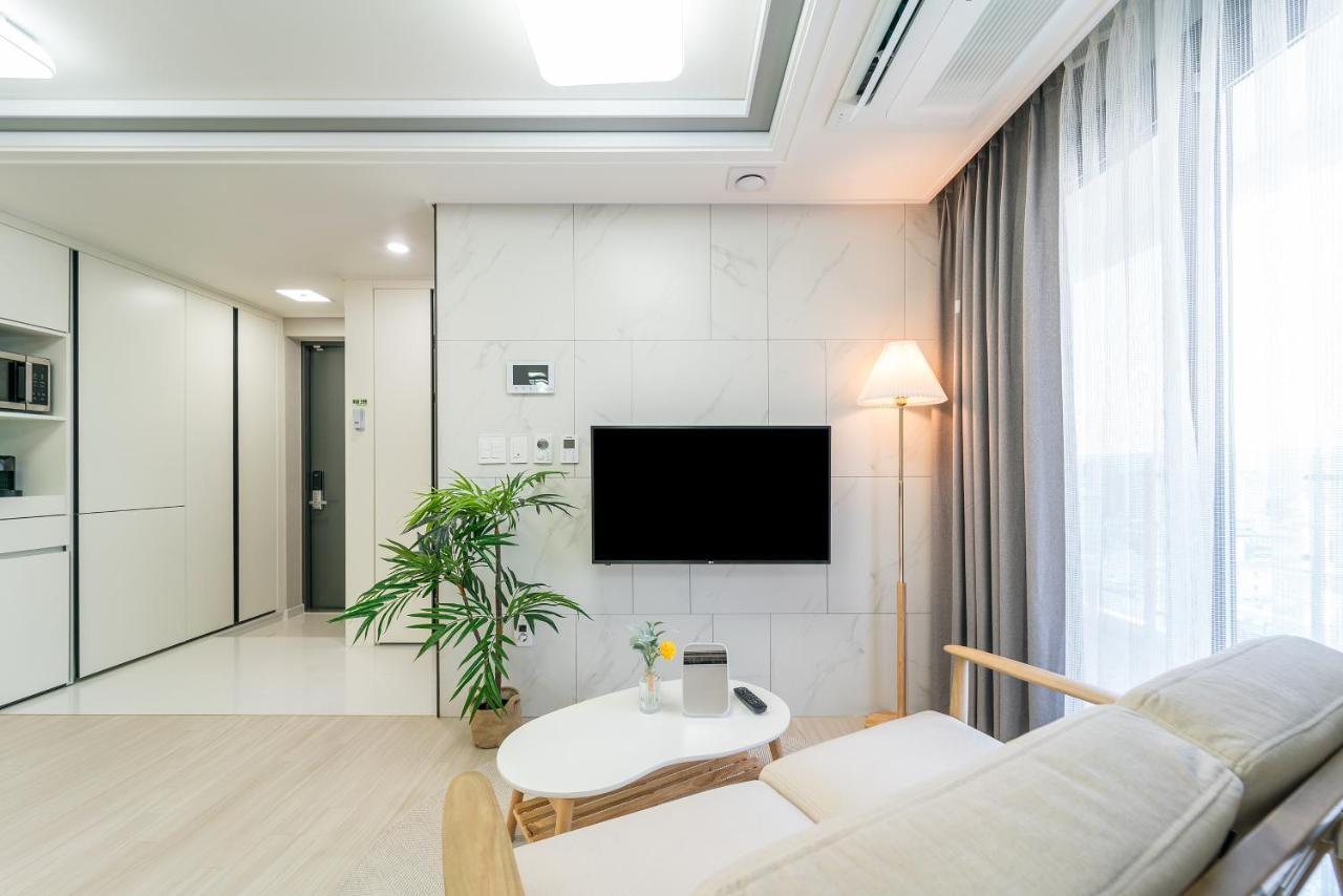 Urbanstay Jeju Airport Екстериор снимка