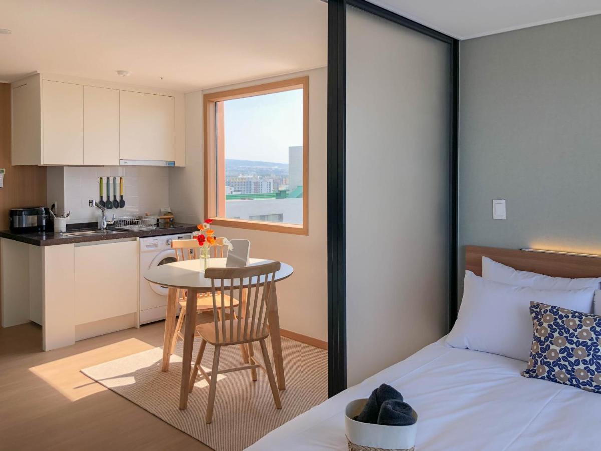 Urbanstay Jeju Airport Екстериор снимка